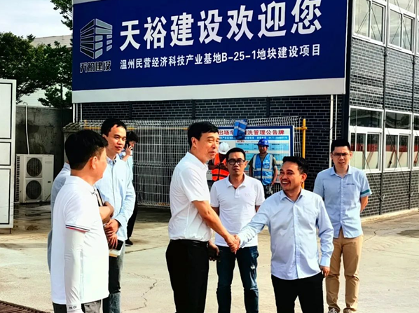 溫州灣新區(qū)管委會副主任應維勝一行蒞臨埃銳云產(chǎn)業(yè)基地調(diào)研指導